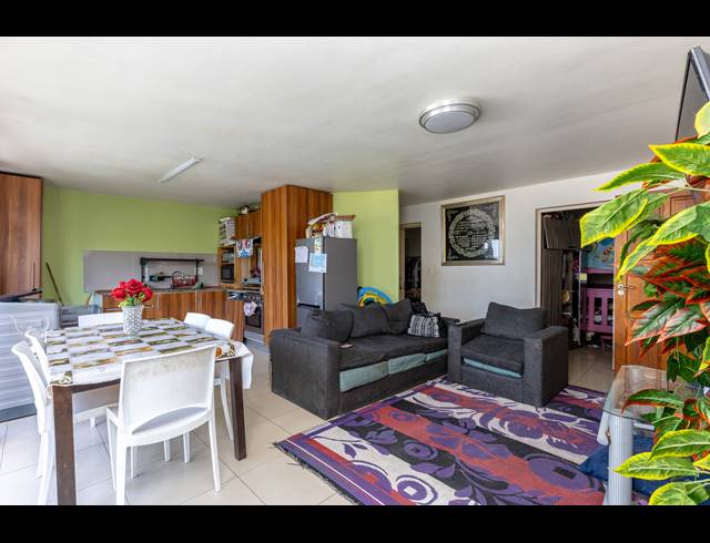 8 BEDROOM HOUSE FOR SALE IN BO KAAP